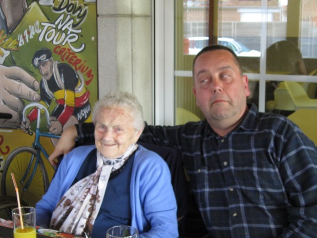 ernstige foto met memee van de frituur !